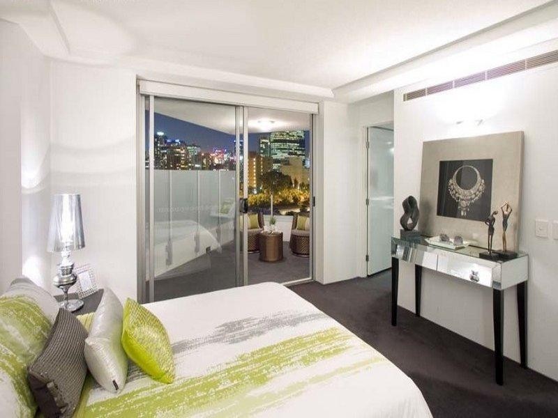 206/1 O’Connell Street, Kangaroo Point QLD 4169