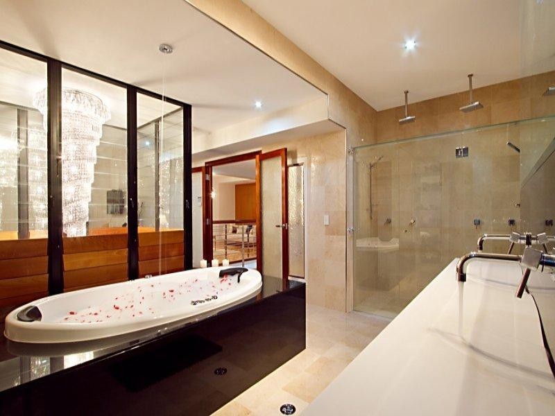 4 Cienna Place, Bridgeman Downs QLD 4035