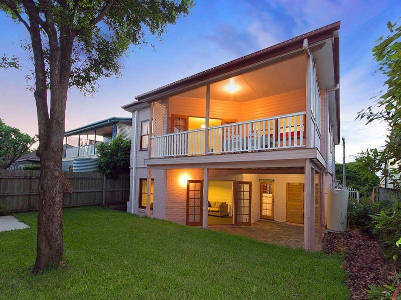 10 Dacca Street, Red Hill QLD 4059