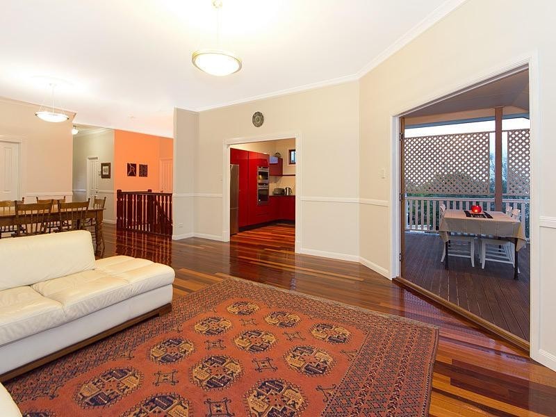 10 Dacca Street, Red Hill QLD 4059