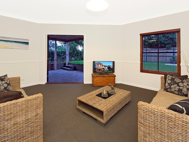 10 Dacca Street, Red Hill QLD 4059