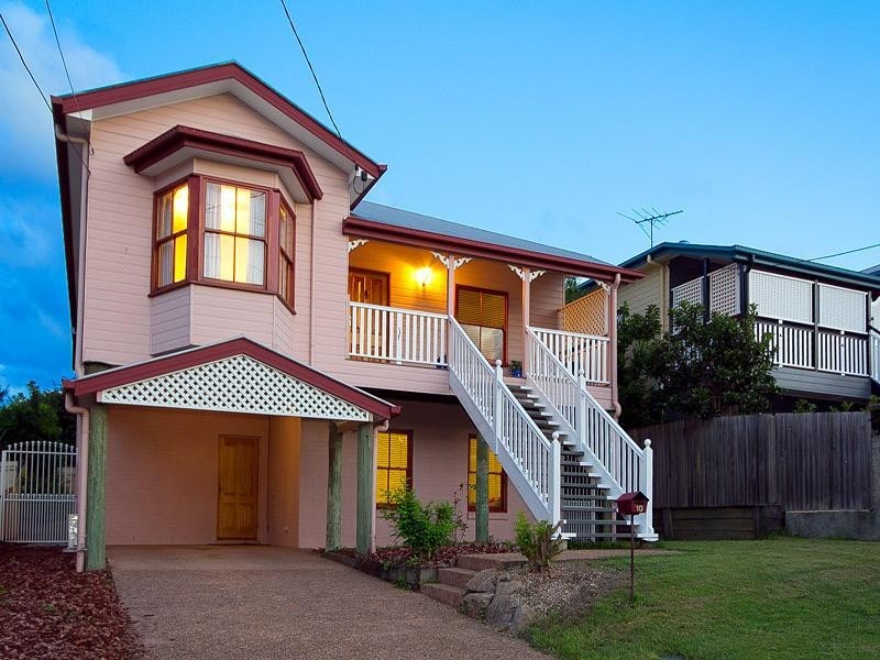 10 Dacca Street, Red Hill QLD 4059