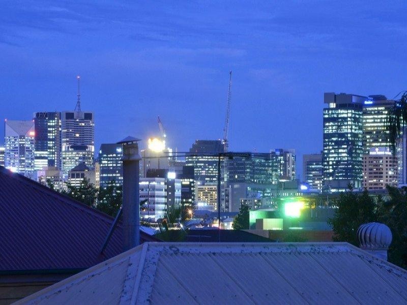 8 Ranley Grove, Paddington QLD 4064