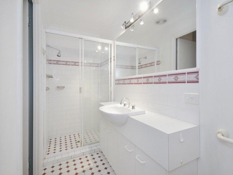 8 Ranley Grove, Paddington QLD 4064