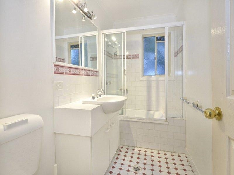 8 Ranley Grove, Paddington QLD 4064