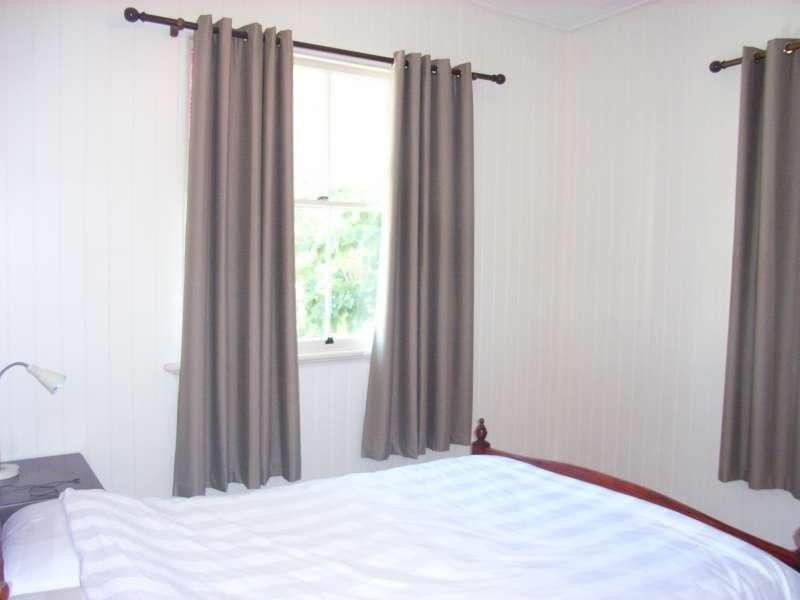 7 Cross Street, Red Hill QLD 4059