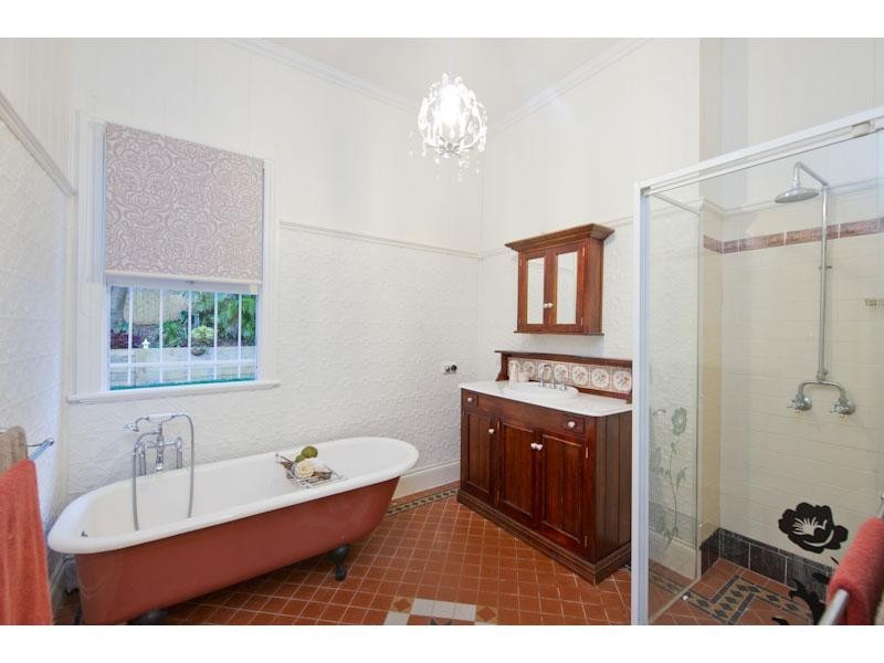 94 Gerler Street, Bardon QLD 4065