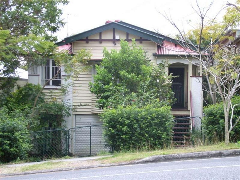 15 Leslie Street, Bardon QLD 4065