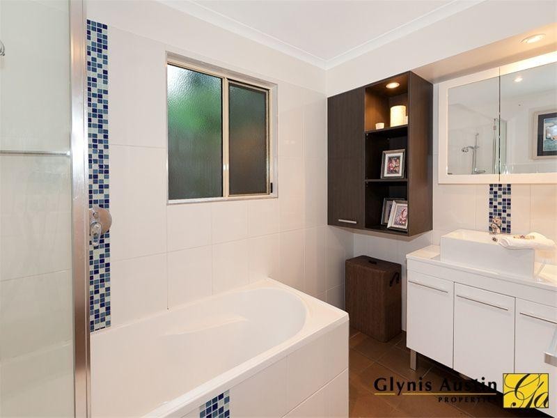 5 Armstrong Terrace, Paddington QLD 4064