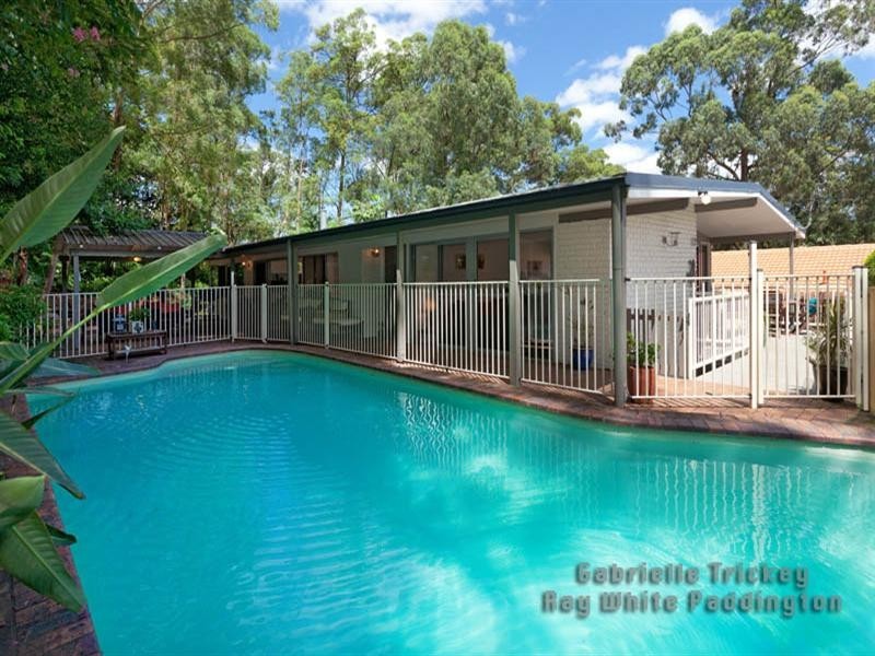 65 Cassandra Street, Chapel Hill QLD 4069