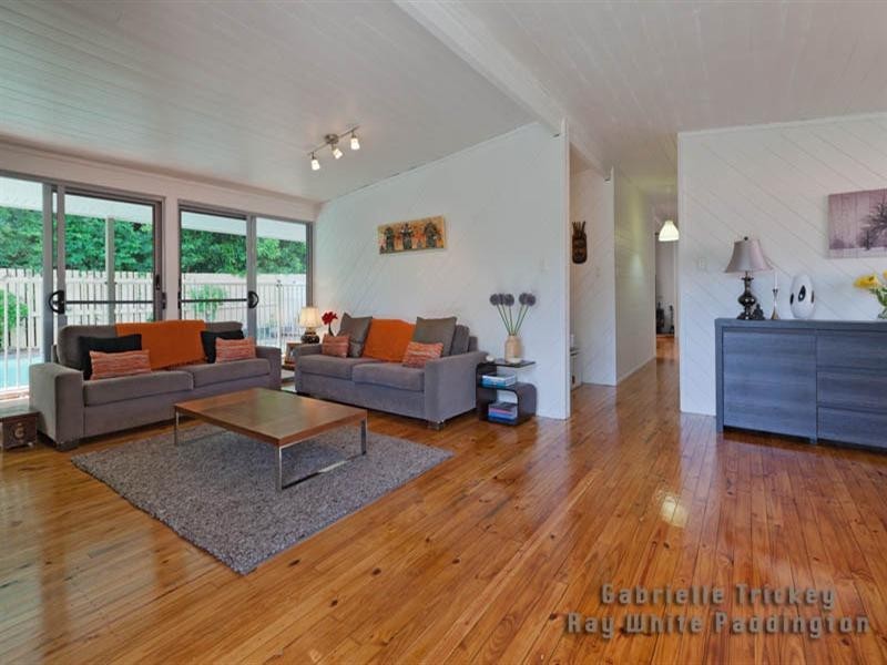 65 Cassandra Street, Chapel Hill QLD 4069