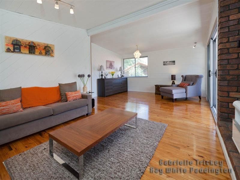 65 Cassandra Street, Chapel Hill QLD 4069