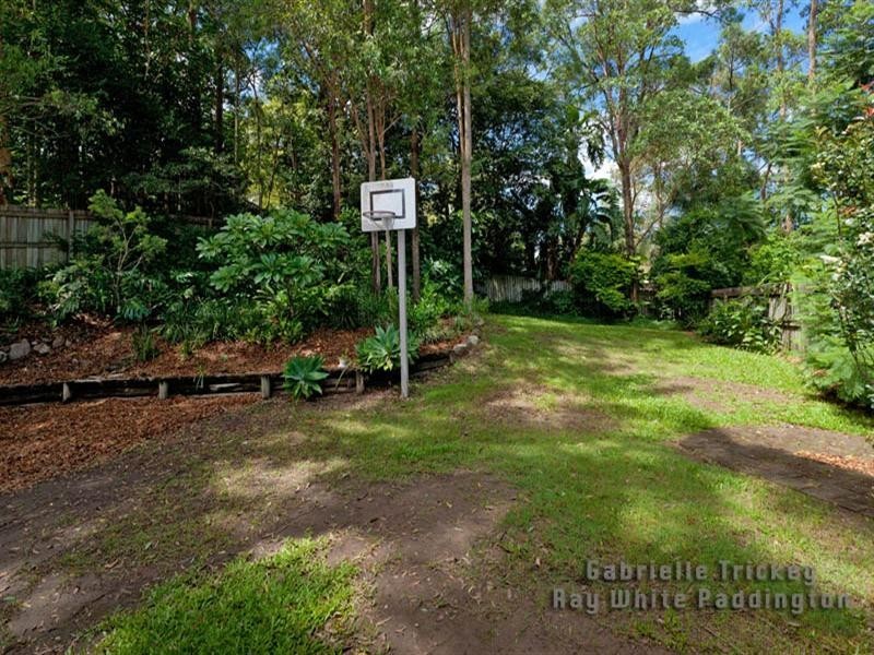 65 Cassandra Street, Chapel Hill QLD 4069