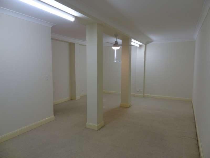 8/17 Arthur Terrace, Red Hill QLD 4059