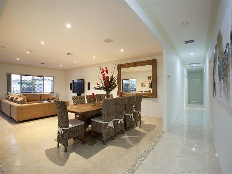 12 Sovereign Way, Samford Valley QLD 4520