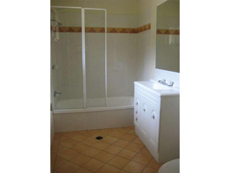 2/60 Celia Street, Ashgrove QLD 4060