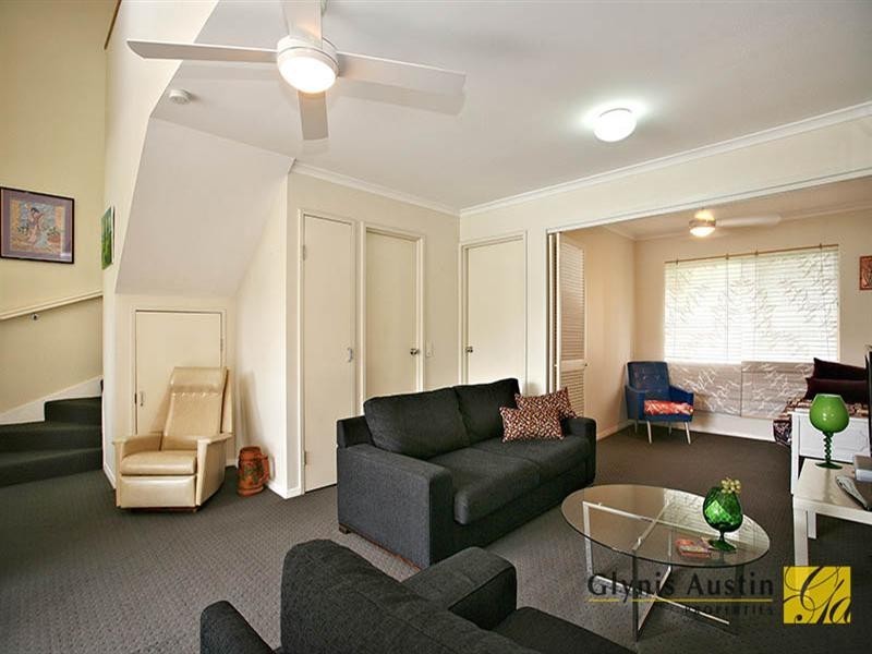 16/7 – 9 Franklin Street, Herston QLD 4006