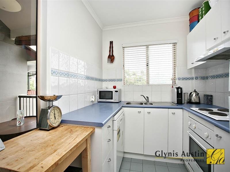 16/7 – 9 Franklin Street, Herston QLD 4006