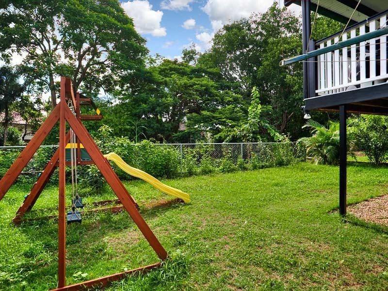 129 Fletcher Parade, Bardon QLD 4065