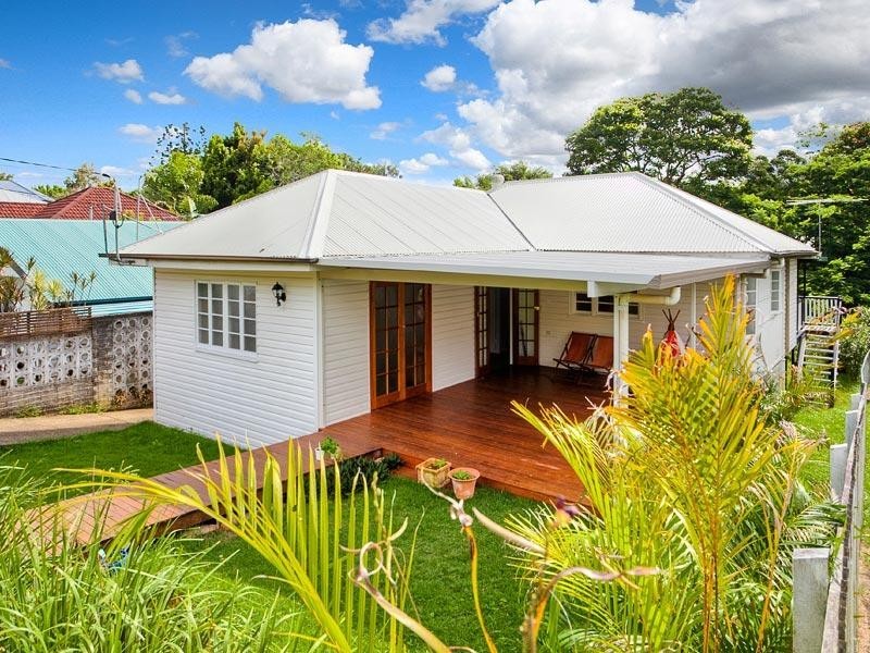 129 Fletcher Parade, Bardon QLD 4065