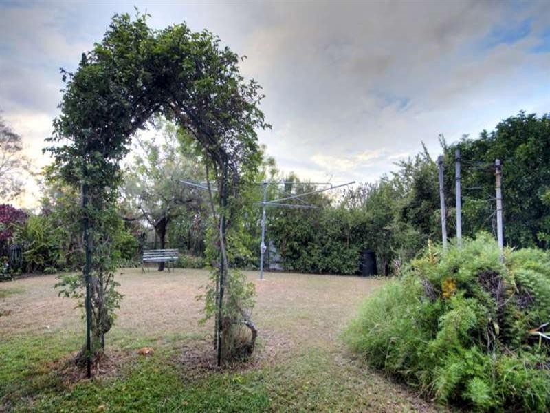 23 Gerler Street, Bardon QLD 4065