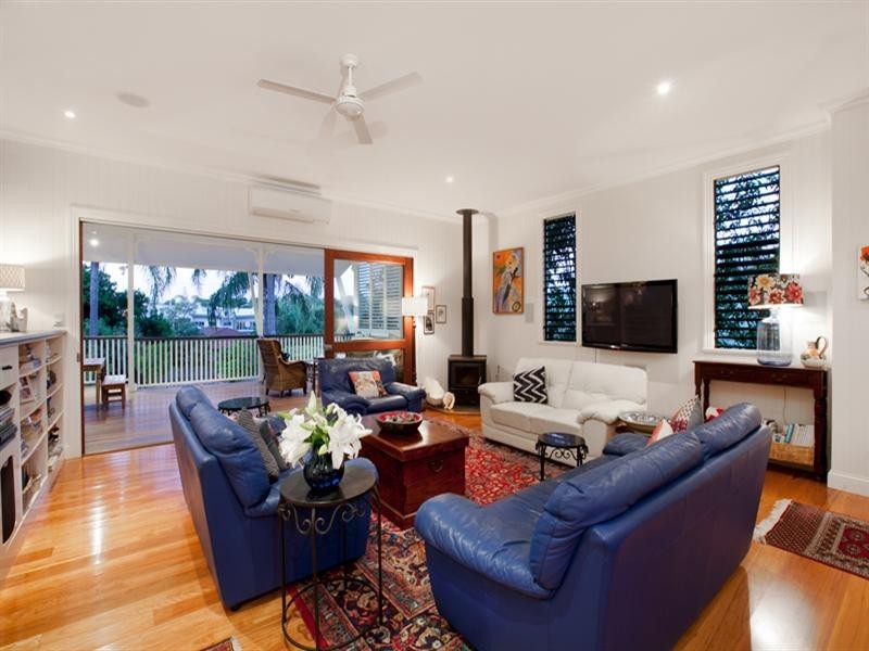 18 Ellerslie Crescent, Taringa QLD 4068