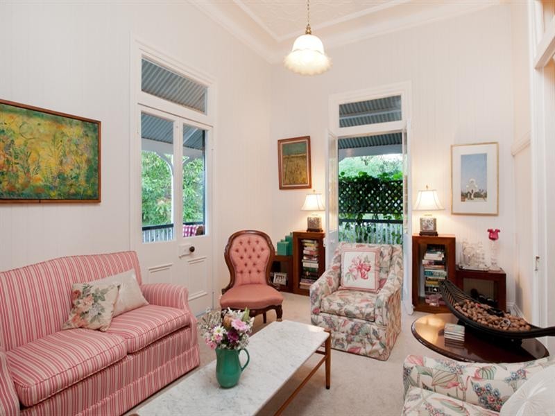 18 Ellerslie Crescent, Taringa QLD 4068