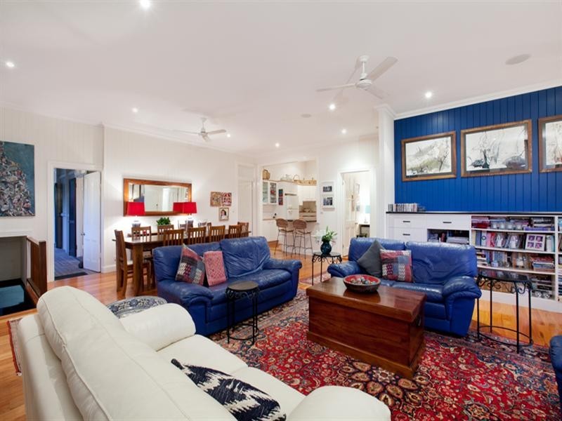 18 Ellerslie Crescent, Taringa QLD 4068