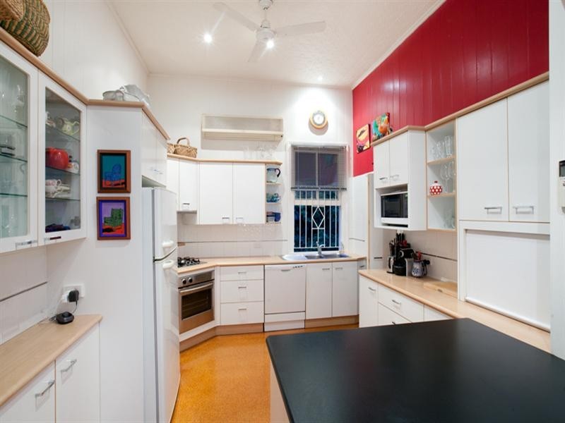 18 Ellerslie Crescent, Taringa QLD 4068