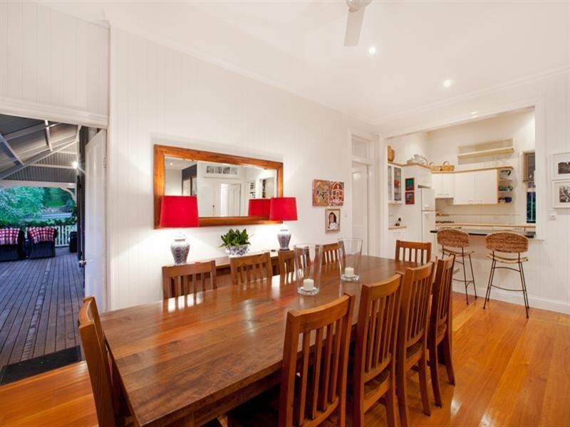 18 Ellerslie Crescent, Taringa QLD 4068