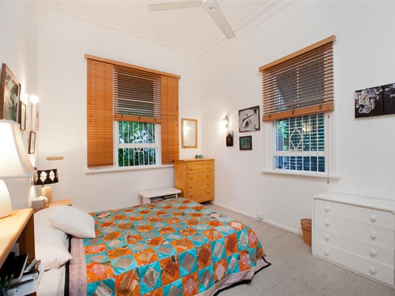 18 Ellerslie Crescent, Taringa QLD 4068