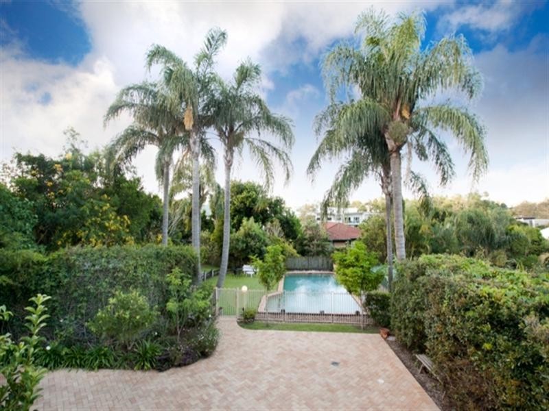 18 Ellerslie Crescent, Taringa QLD 4068