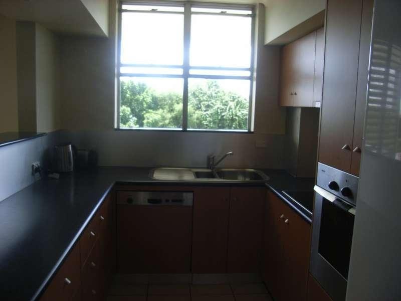 14/36 Jerdanefield Road, St Lucia QLD 4067