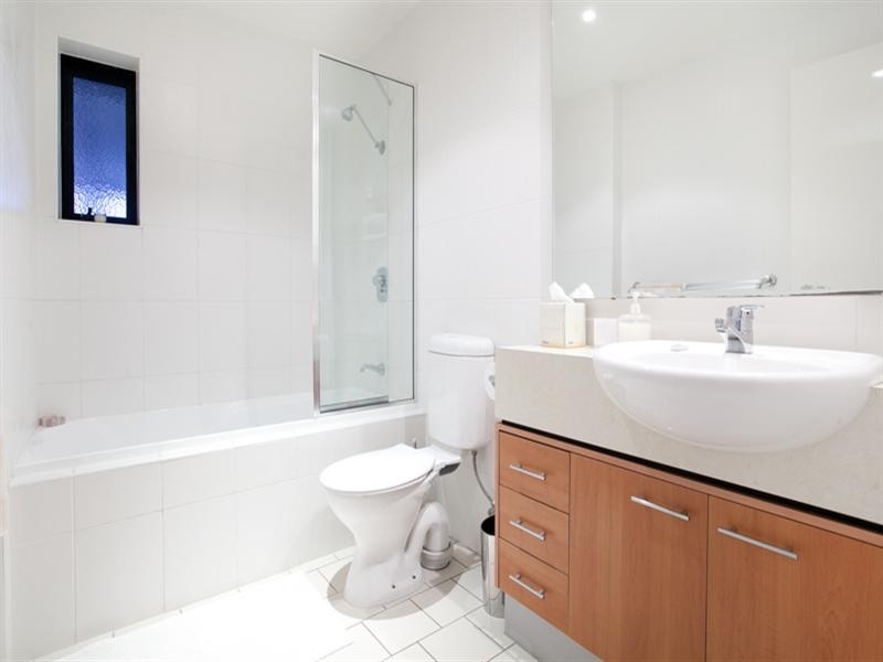 47/26 Holland Street, Toowong QLD 4066