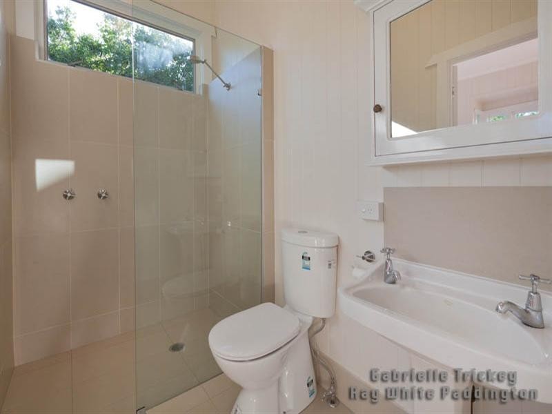 51 Corona Avenue, Ashgrove QLD 4060