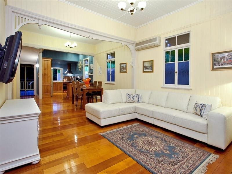 28 Coronation Street, Bardon QLD 4065
