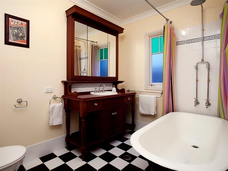 28 Coronation Street, Bardon QLD 4065