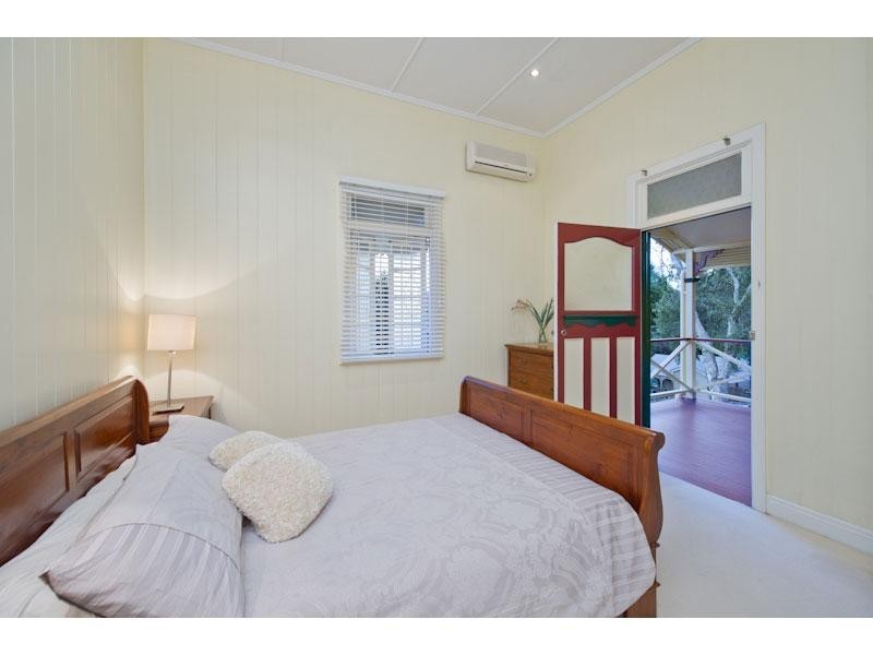 26 Thorn Street, Red Hill QLD 4059