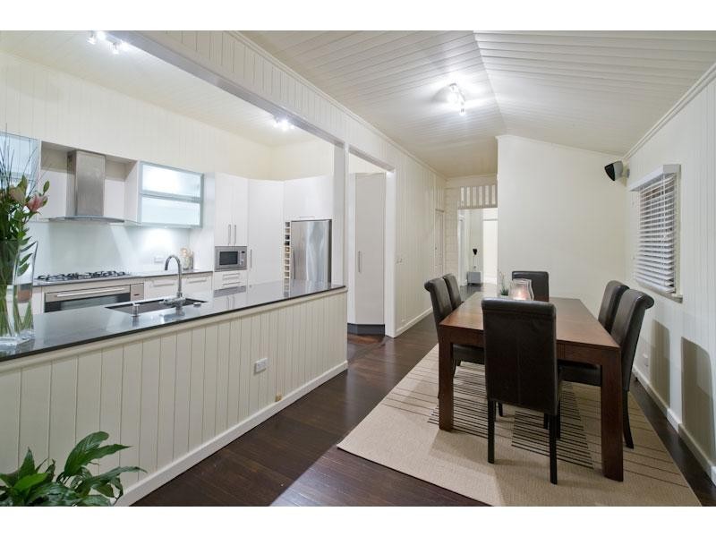 26 Thorn Street, Red Hill QLD 4059