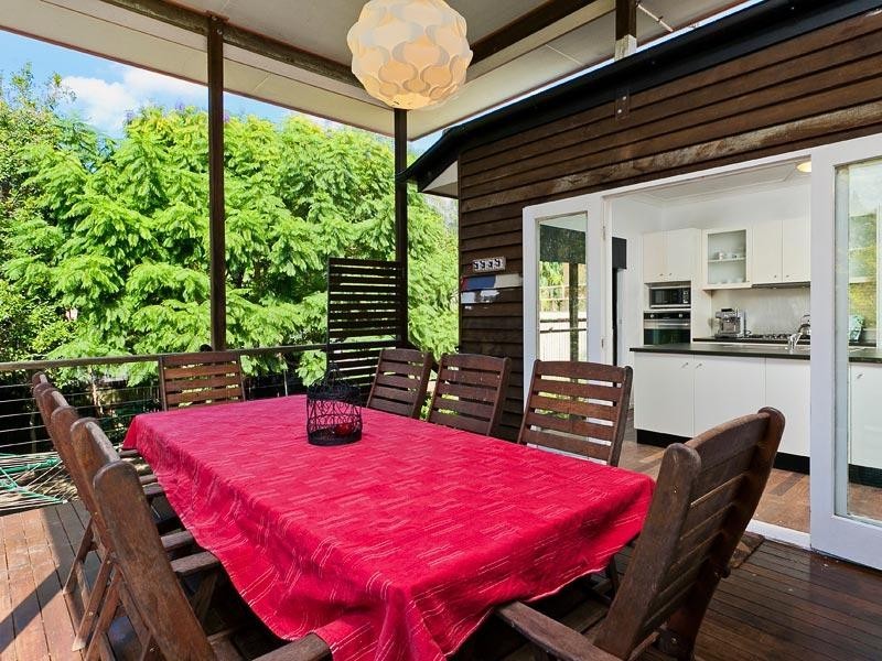 52 Coronation Street, Bardon QLD 4065