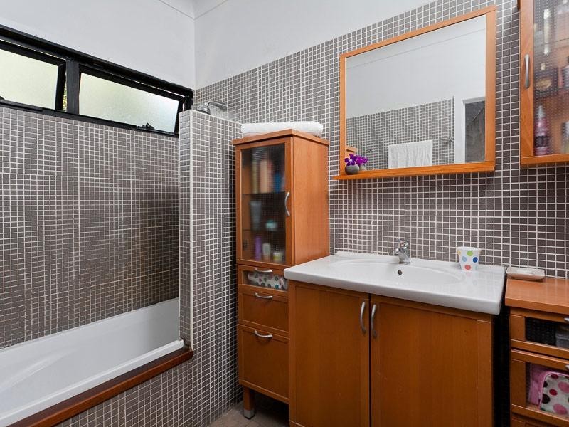 52 Coronation Street, Bardon QLD 4065