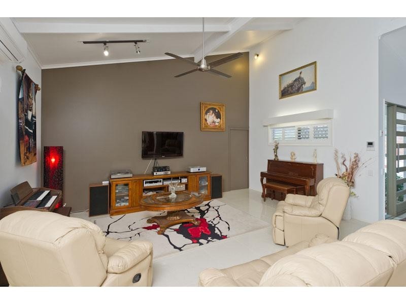 12 Grimsby Street, The Gap QLD 4061