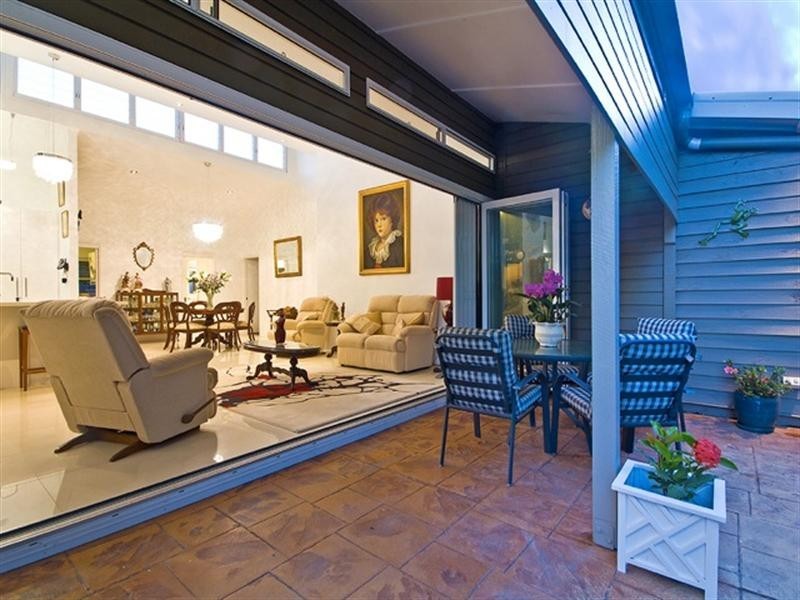 12 Grimsby Street, The Gap QLD 4061