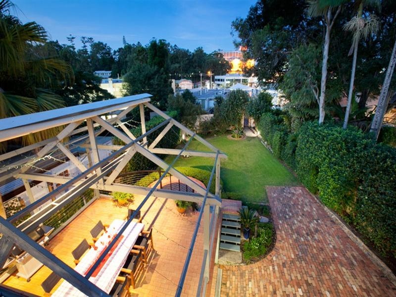 11 Wight Street, Milton QLD 4064