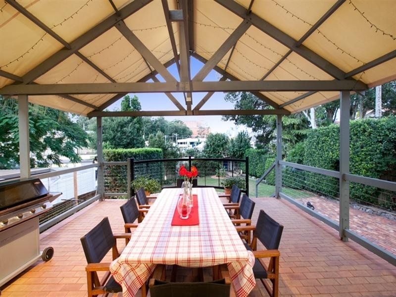 11 Wight Street, Milton QLD 4064