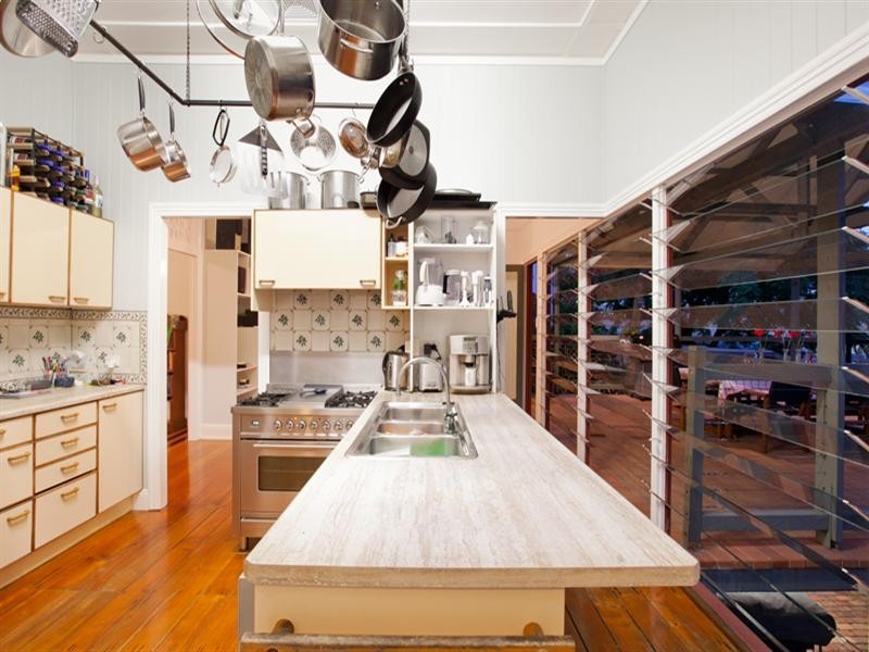 11 Wight Street, Milton QLD 4064