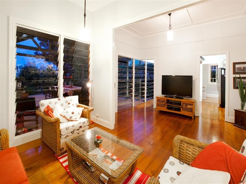 11 Wight Street, Milton QLD 4064