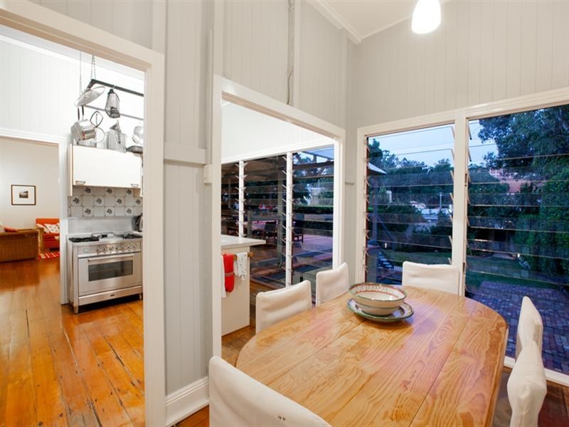 11 Wight Street, Milton QLD 4064