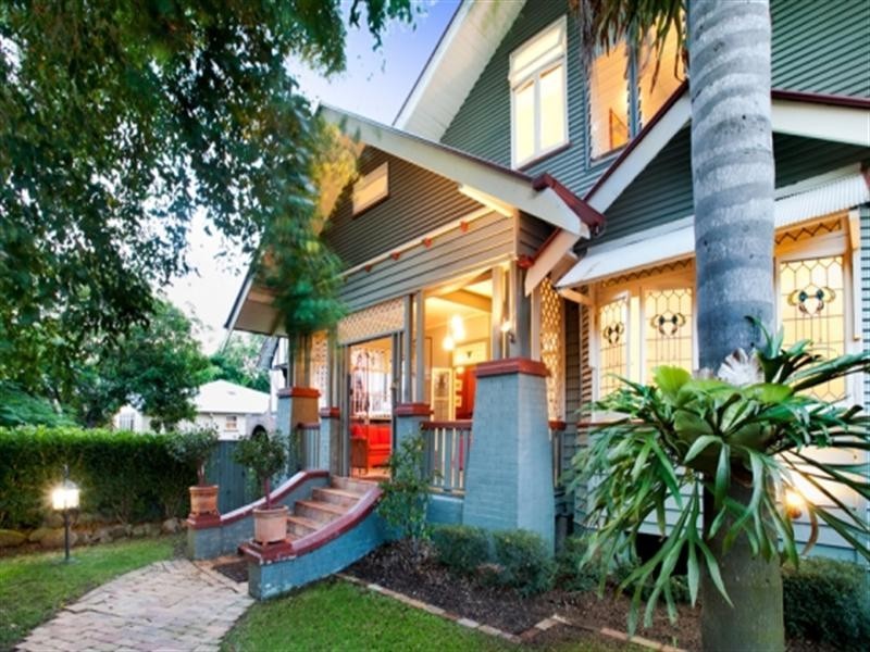 11 Wight Street, Milton QLD 4064