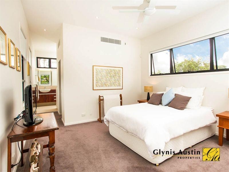 9 Realm Street, Auchenflower QLD 4066